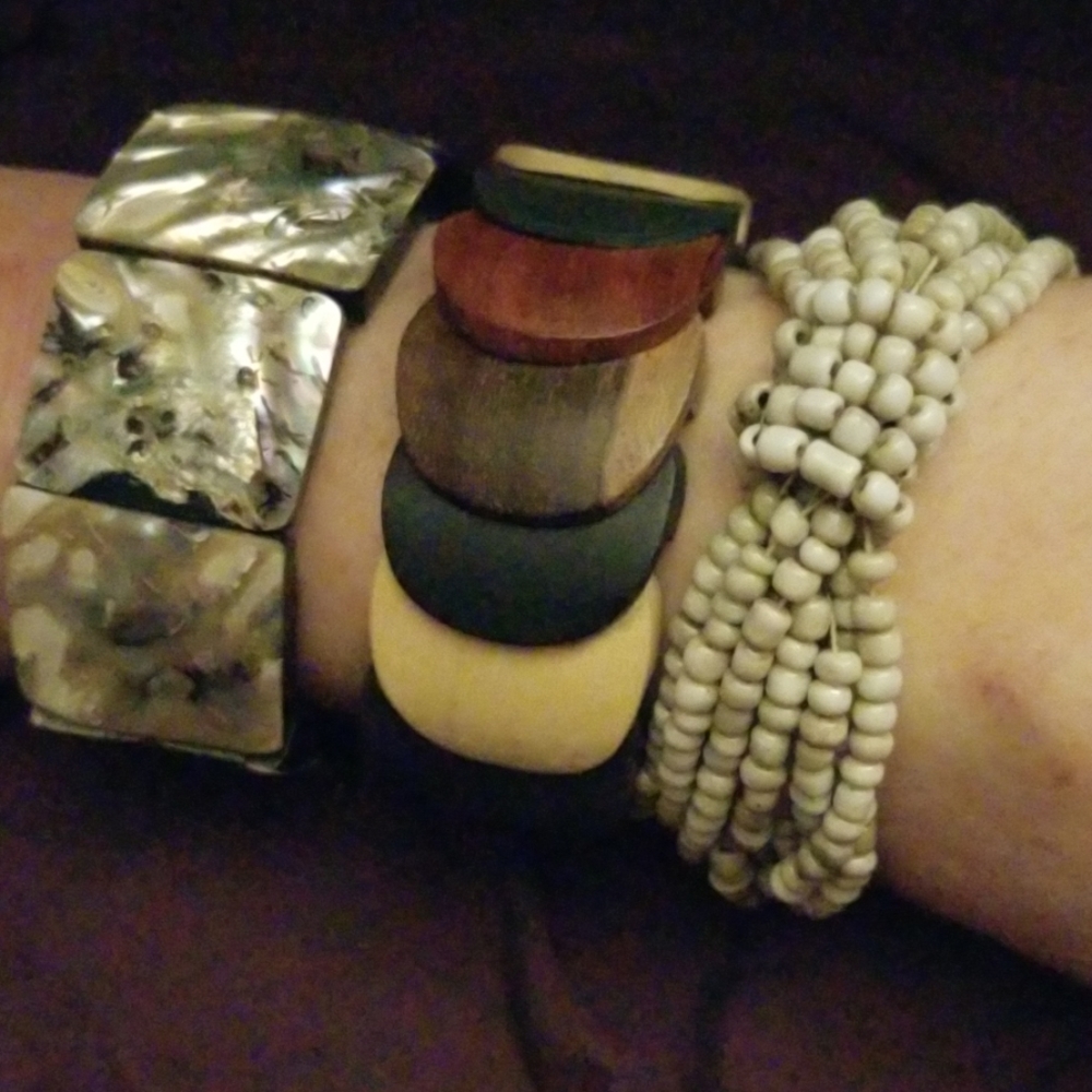 3 costume jewelry bracelet